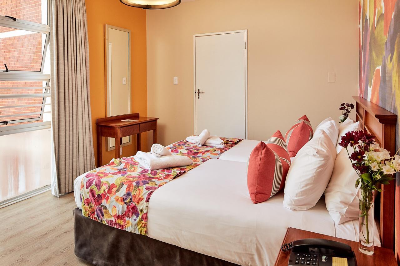 First Group Oceanic Hotel Дърбан Екстериор снимка