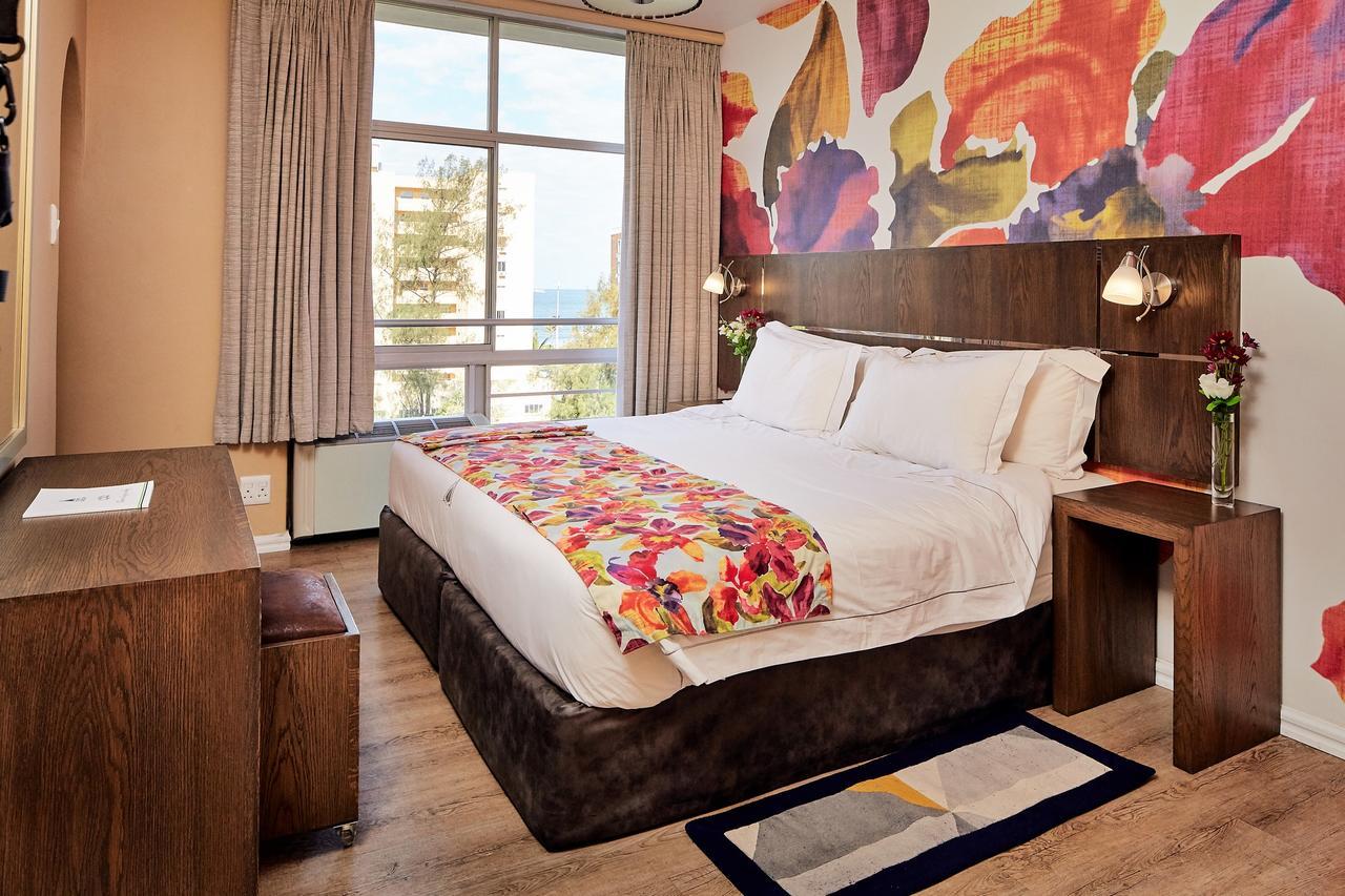 First Group Oceanic Hotel Дърбан Екстериор снимка