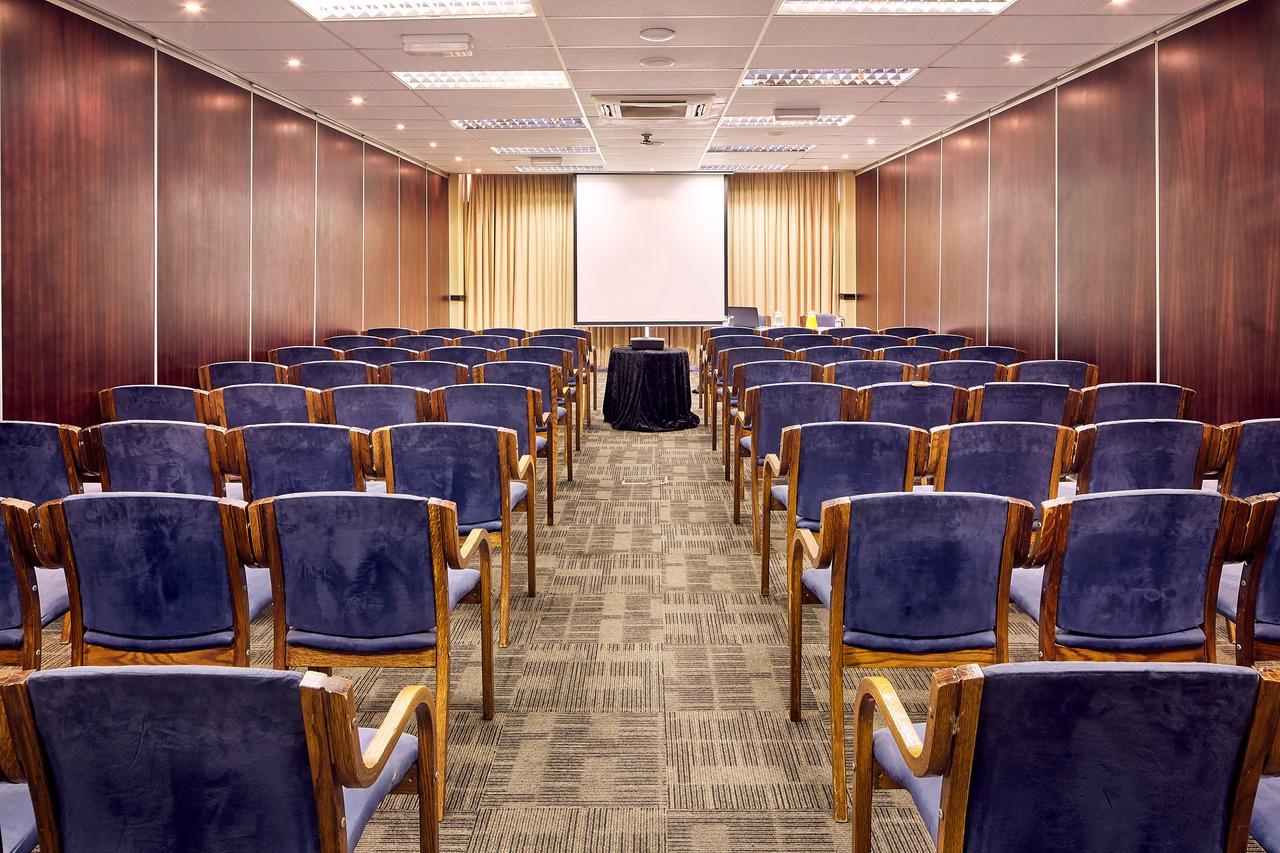 First Group Oceanic Hotel Дърбан Екстериор снимка